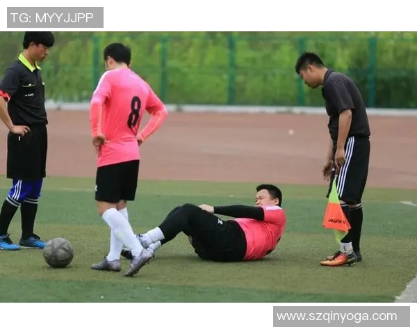 足球明星李鑫的个人简介与精彩瞬间照片展示